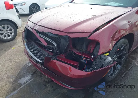 2019 Chrysler 300 Touring from USA, damaged, VIN 2C3CCAAG8KH602119